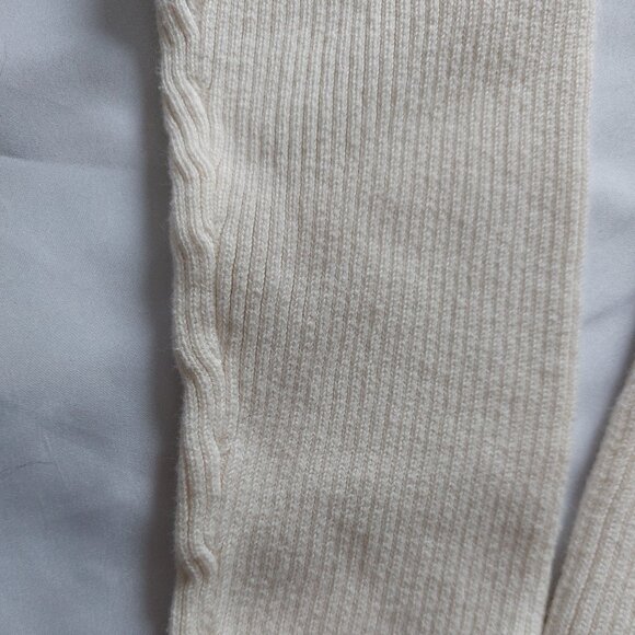 White Ribbed Mock Neck Turtleneck Sweater - Picture 5 of 6